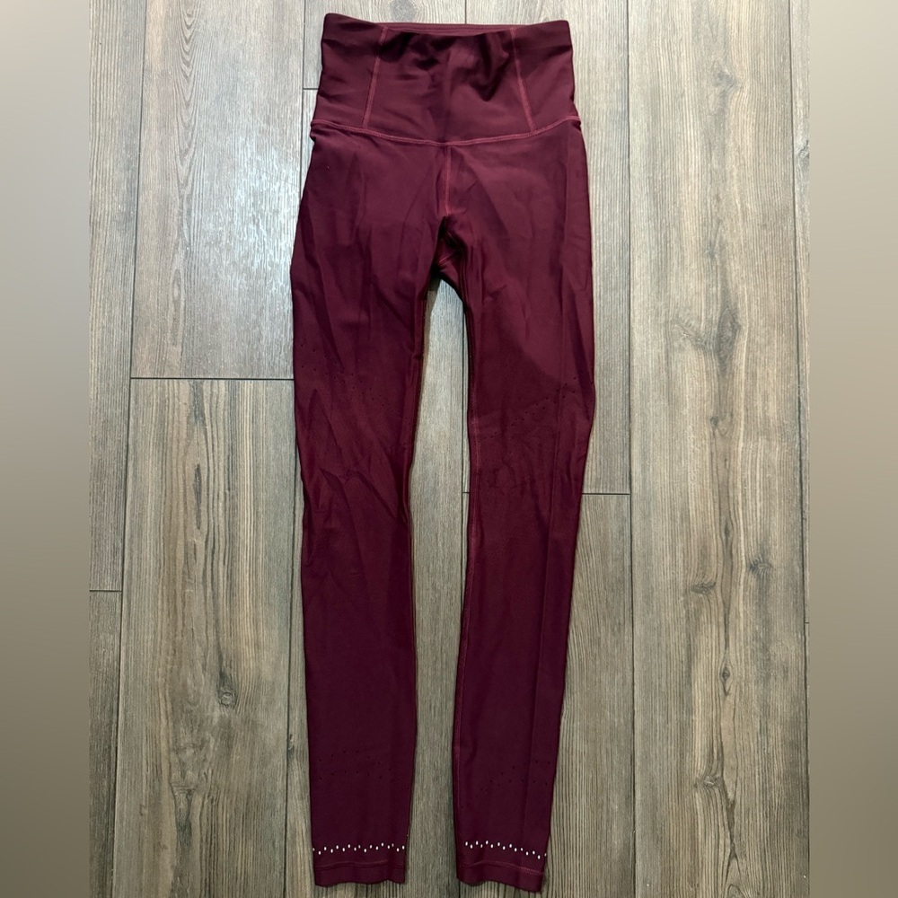Lululemon Burgundy Perforated Running Leggings Size 4 Zip Pocket - Picture 2 of 5